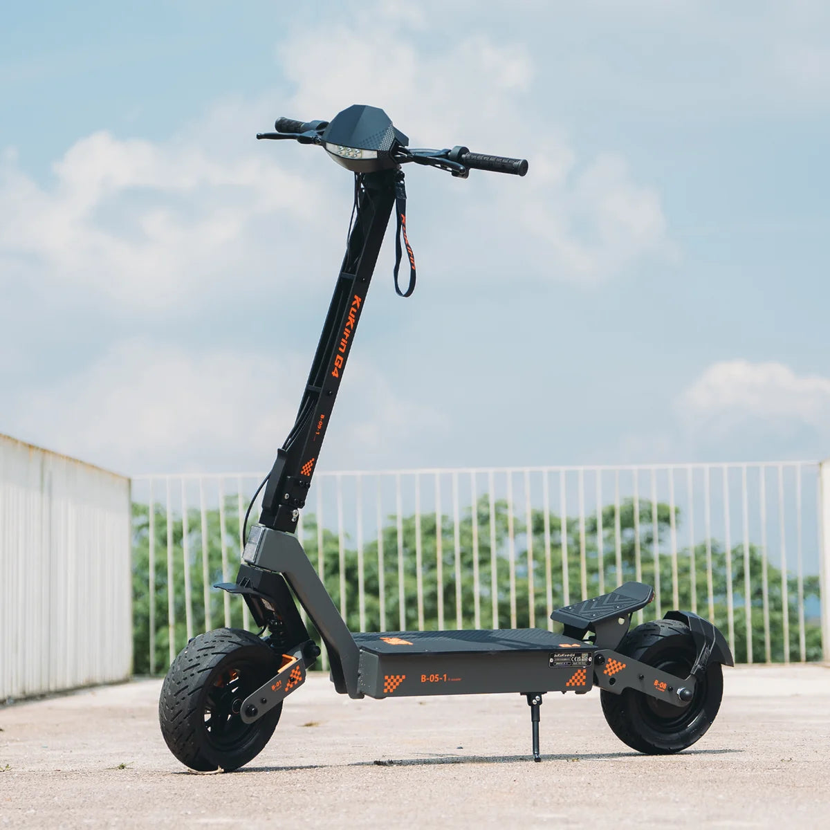 Trotinetă electrică off-road Kukirin G4 – 2000 W, baterie 60V 20Ah, anvelope vacuum 11"